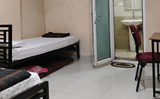 Room Tour 11